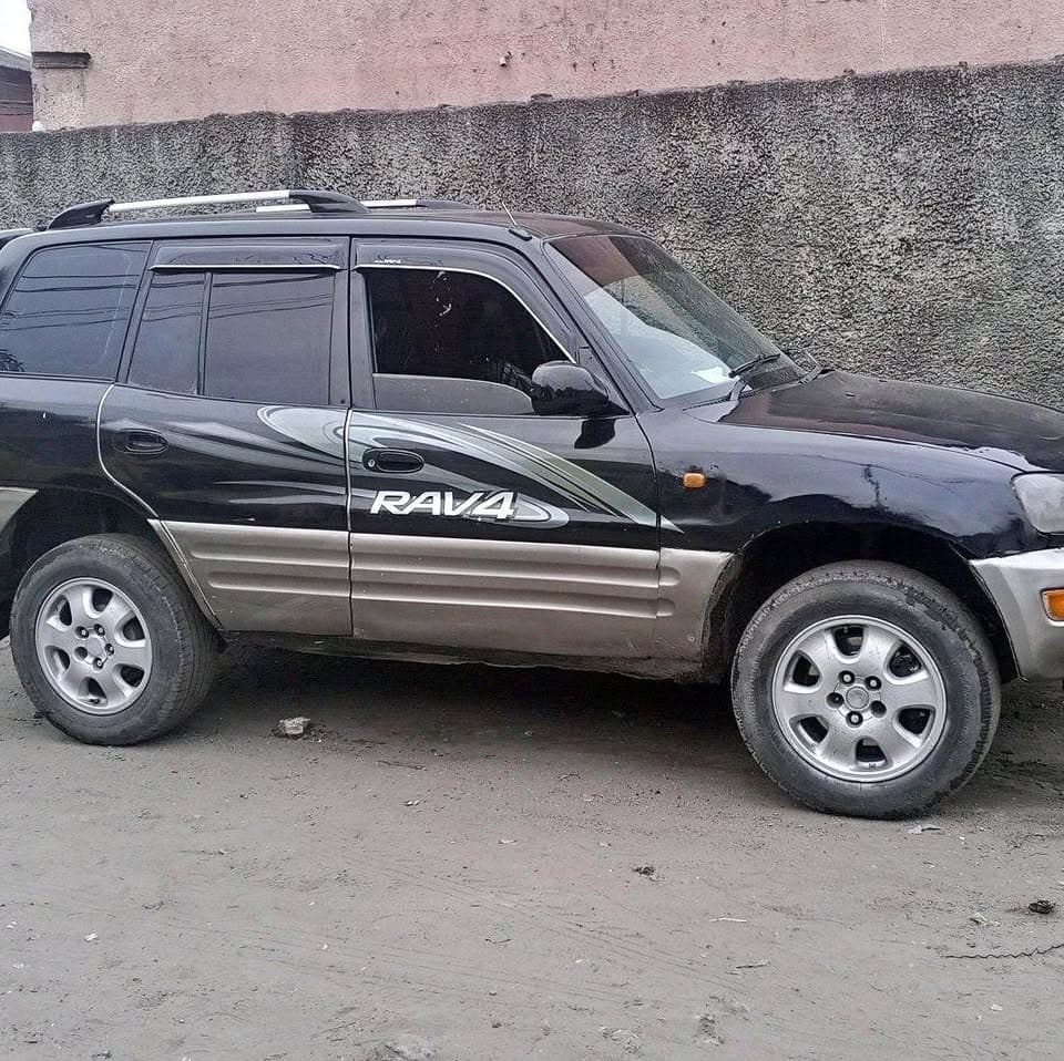 2000 Toyota RAV4